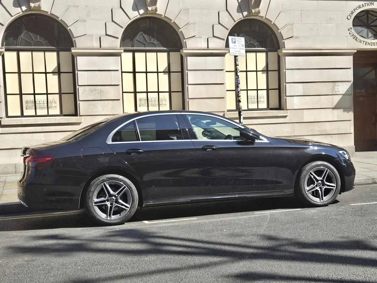 chauffeur hire with driver